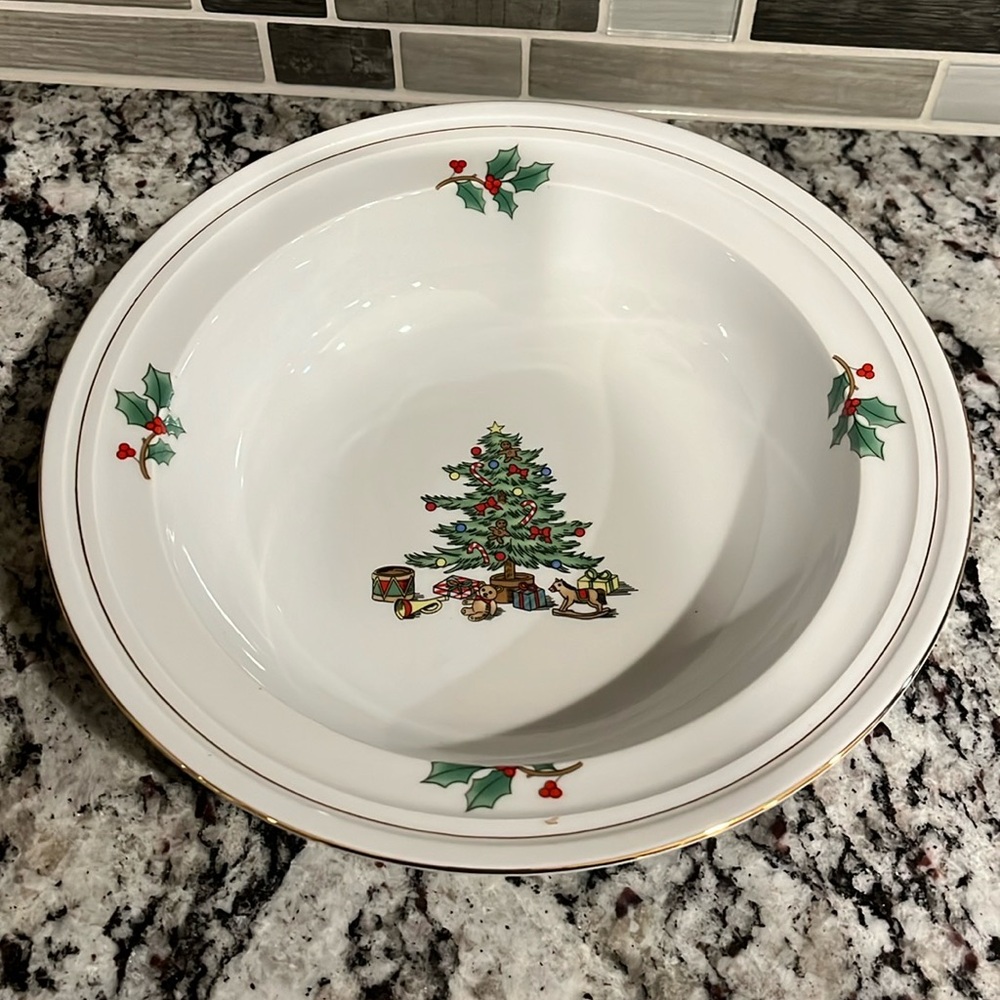 Vintage Holiday Hostess Christmas serving bowl.  9.5”